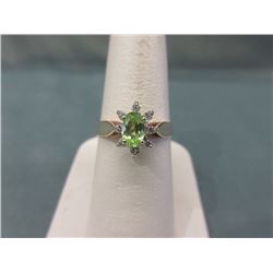 10KT Gold Diamond & Peridot Ring
