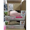 Image 1 : 2 New Pairs of Memory Foam Slippers - Size L & XL