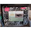 Image 1 : New Queen Size Animal Stripe Sherpa Blanket
