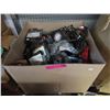 Image 1 : Large Case of Assorted Electronics Accessories