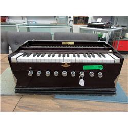 Vintage Harmonium