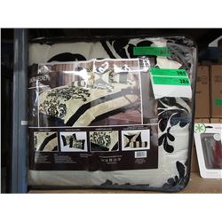 New Queen Size 7 Piece Comforter Set