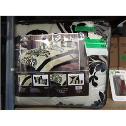 New Queen Size 7 Piece Comforter Set