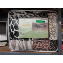 New Queen Size Animal Stripe Sherpa Blanket