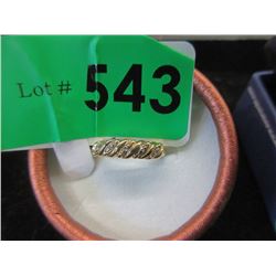 10 KT Gold & Diamond Ring - Size 6.5