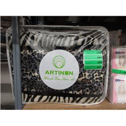 New Queen Size Animal Stripe Sherpa Blanket