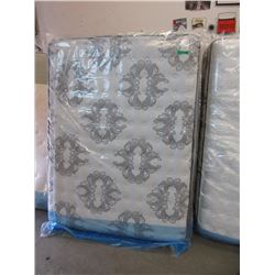 New Queen Serta Pillow Top Mattress