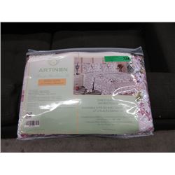 New Double/Queen 3 Piece Quilt Set - Floral