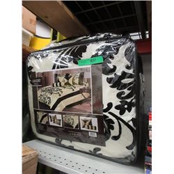 New Queen Size 7 Piece Comforter Set