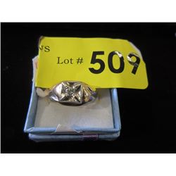 Men's 10 KT Gold and Diamond Ring - Size 11