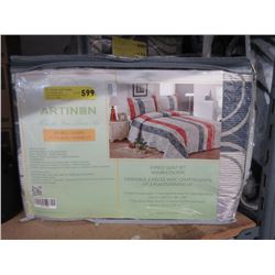 New Striped Double/Queen 3 Piece Quilt Set