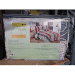 New Striped Double/Queen 3 Piece Quilt Set