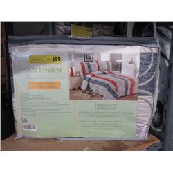 New Striped Double/Queen 3 Piece Quilt Set