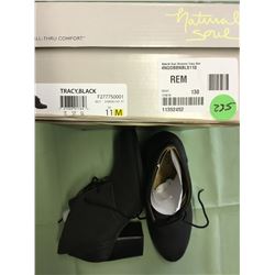 Natural Seal Heal Boots Size 11