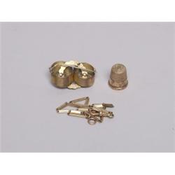 2 Vintage Jewellery Items & A Thimble