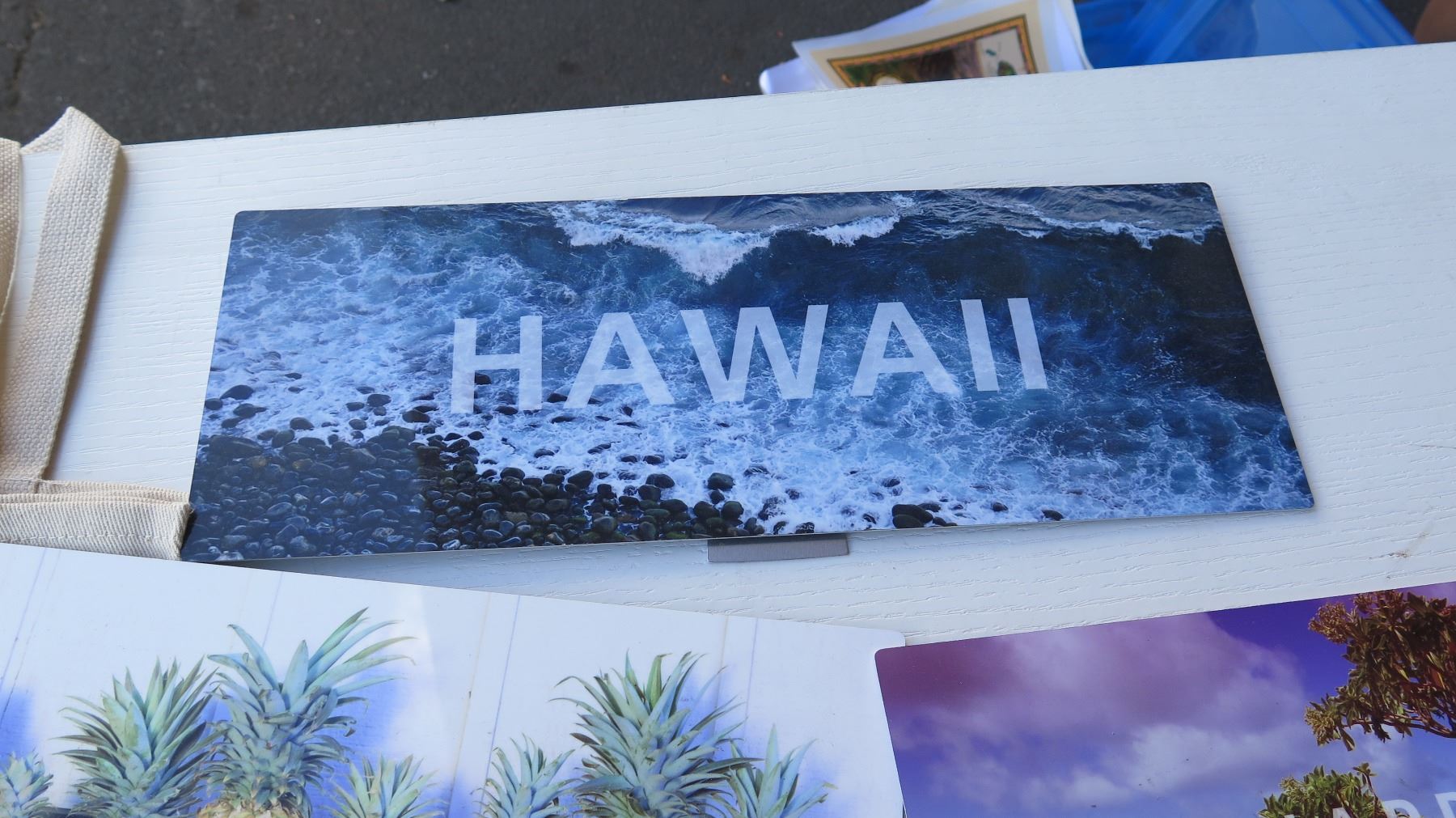 Hawaii Themed Metal Photographic Art Signs 7pcs and Canvas Aloha Tote