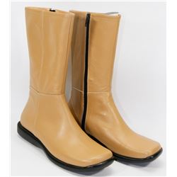 NEW LADIES TAN ZIP-UP BOOTS SIZE 6
