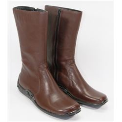 NEW LADIES BROWN ZIP-UP BOOTS SIZE 7.5