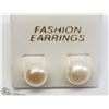 Image 1 : 12) PEARL EARRINGS