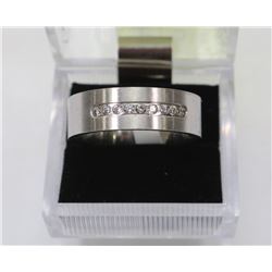 MENS WEDDING STYLE RING SZ 13