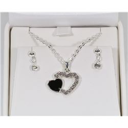 LADIES 3D HEART PENDANT WITH  NECKLACE AND