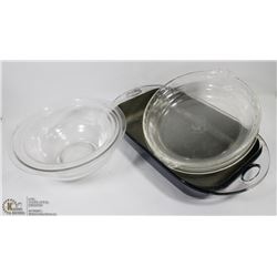 ASSORTED PYREX & CORINGWARE.
