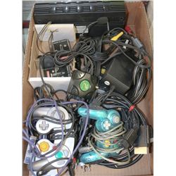 BOX OF VINTAGE GAMING ACCESSORIES INCL.