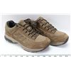 Image 1 : BRAND NEW WOMENS HIKING SHOES SIZE 9