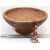 Image 1 : 12" ROUND DECORATIVE POTTERY BOWL