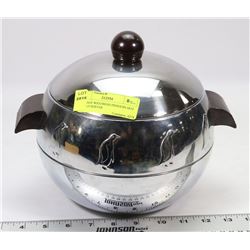 VINTAGE WESTBEND PENGUIN HOT & COLD SERVER