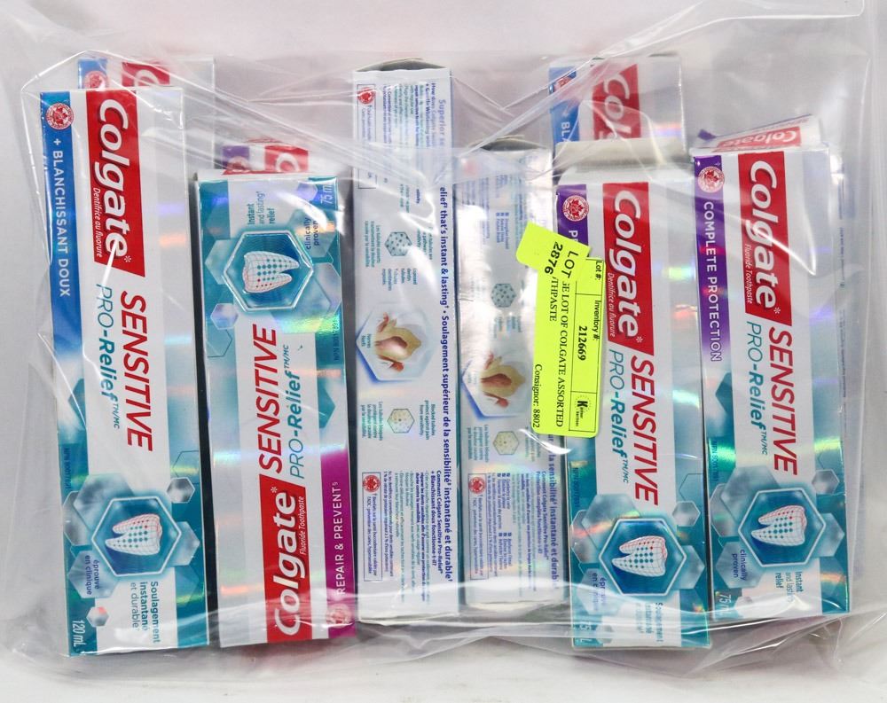 LARGE LOT OF COLGATE ASSORTED TOOTHPASTE