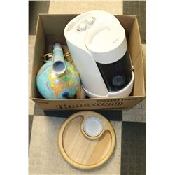 HOLMES HM5305 WARM MIST HUMIDIFIER LIGHT UP GLOBE,