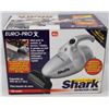 Image 1 : THE SHARK TURBO HAND VAC
