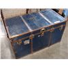 Image 1 : BLUE METAL TRUNK