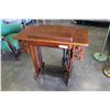 Image 2 : 1920 SINGER TREADLE SEWING MACHINE