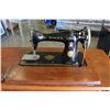 Image 3 : 1920 SINGER TREADLE SEWING MACHINE