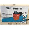 Image 2 : HEAVY DUTY WHEEL BALANCER