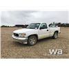 Image 1 : 2001 GMC SIERRA 1500 PICKUP