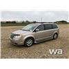 Image 1 : 2009 CHRYSLER TOWN & COUNTRY MINIVAN