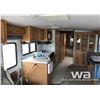 Image 9 : 1999 PACE ARROW MOTORHOME