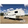 Image 2 : 2002 HITCH HIKER II TRAVEL TRAILER