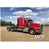Image 2 : 2015 PETERBILT 367 T/A WINCH TRUCK