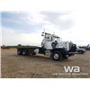 Image 2 : 1997 KENWORTH C500 T/A BED TRUCK