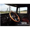 Image 7 : 1997 KENWORTH C500 T/A BED TRUCK