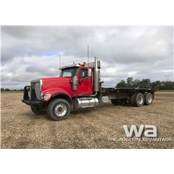 2003 IHC 5900 T/A BED TRUCK