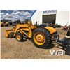Image 4 : MASSEY FERGUSON 2200 UTILITY TRACTOR