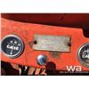 Image 6 : CASE LA52 ANTIQUE TRACTOR