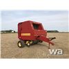 Image 2 : 1994 NEW HOLLAND 660 ROUND BALER