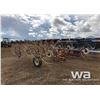 Image 4 : HESSTON 12 WHEEL V-HAY RAKE