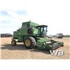 Image 2 : 1983 JOHN DEERE 8820 COMBINE